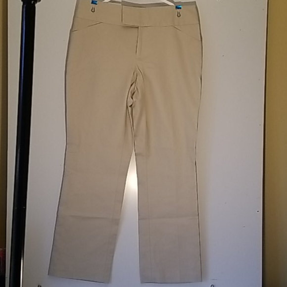 Calvin Klein (NWT) tan pant - Picture 3 of 7